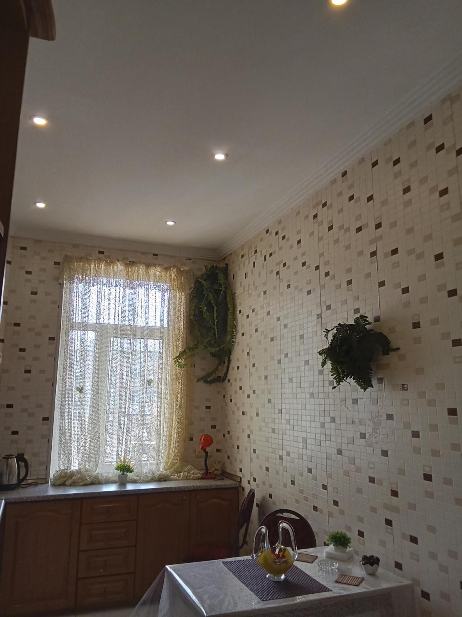 Apartment просторная, двухкомнатная ,с великолепным видом на город, расположенная в центре города Baku